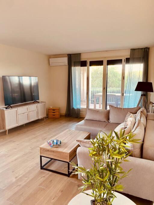 Le Marine 4 Apartment